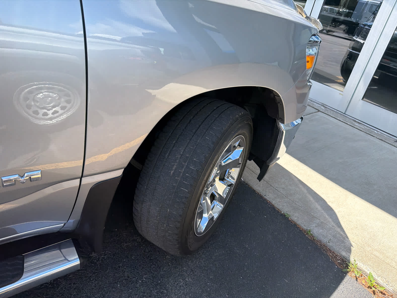 2022 RAM 1500 Big Horn Crew Cab 4x4 5'7" Box
