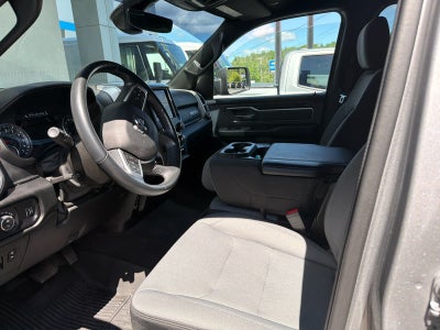 2022 RAM 1500 Big Horn Crew Cab 4x4 5'7" Box
