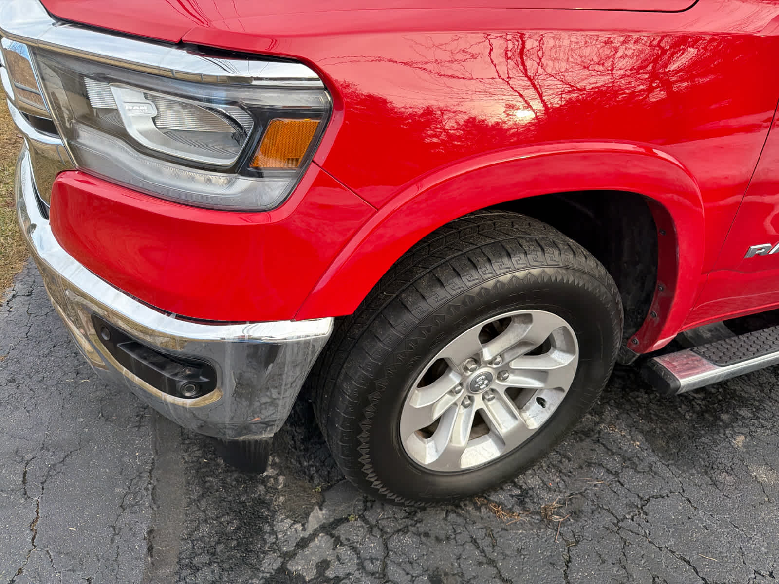 2022 RAM 1500 Laramie Crew Cab 4x4 5'7" Box