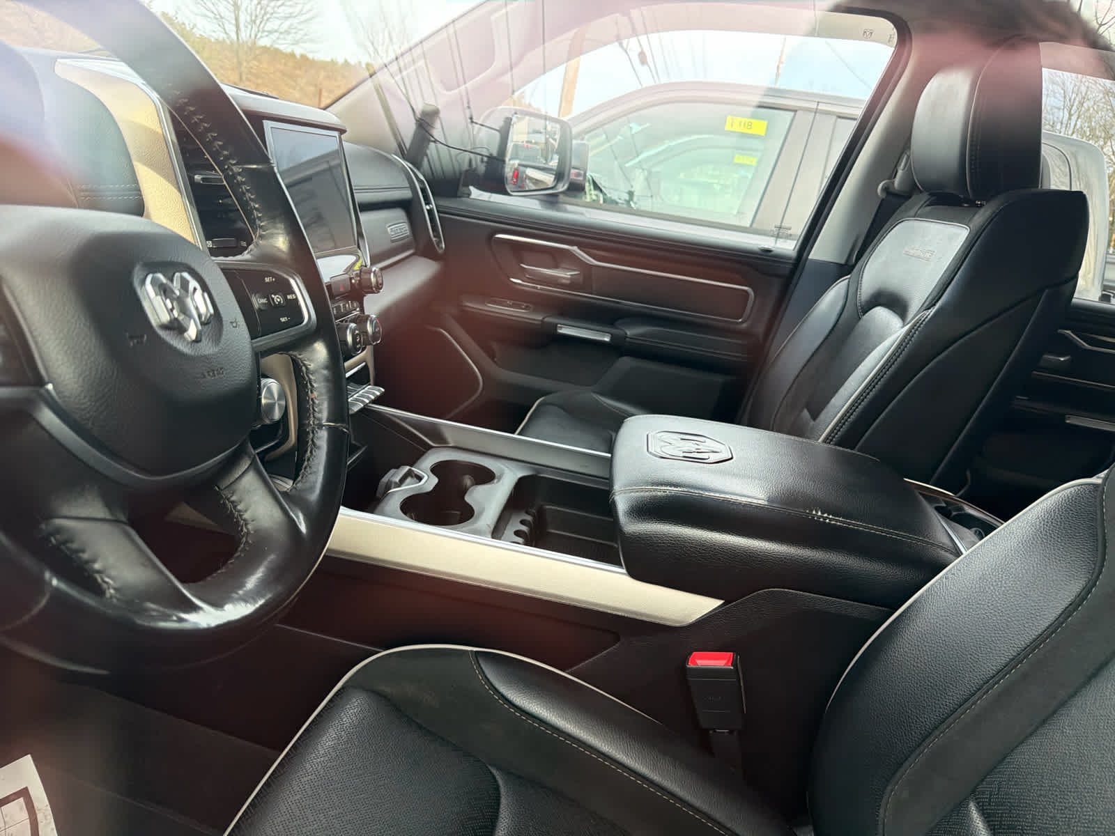 2022 RAM 1500 Laramie Crew Cab 4x4 5'7" Box