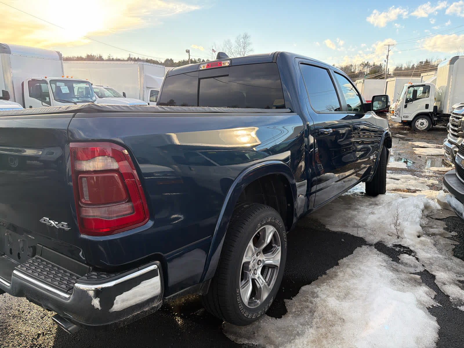 2021 RAM 1500 Laramie Crew Cab 4x4 5'7" Box