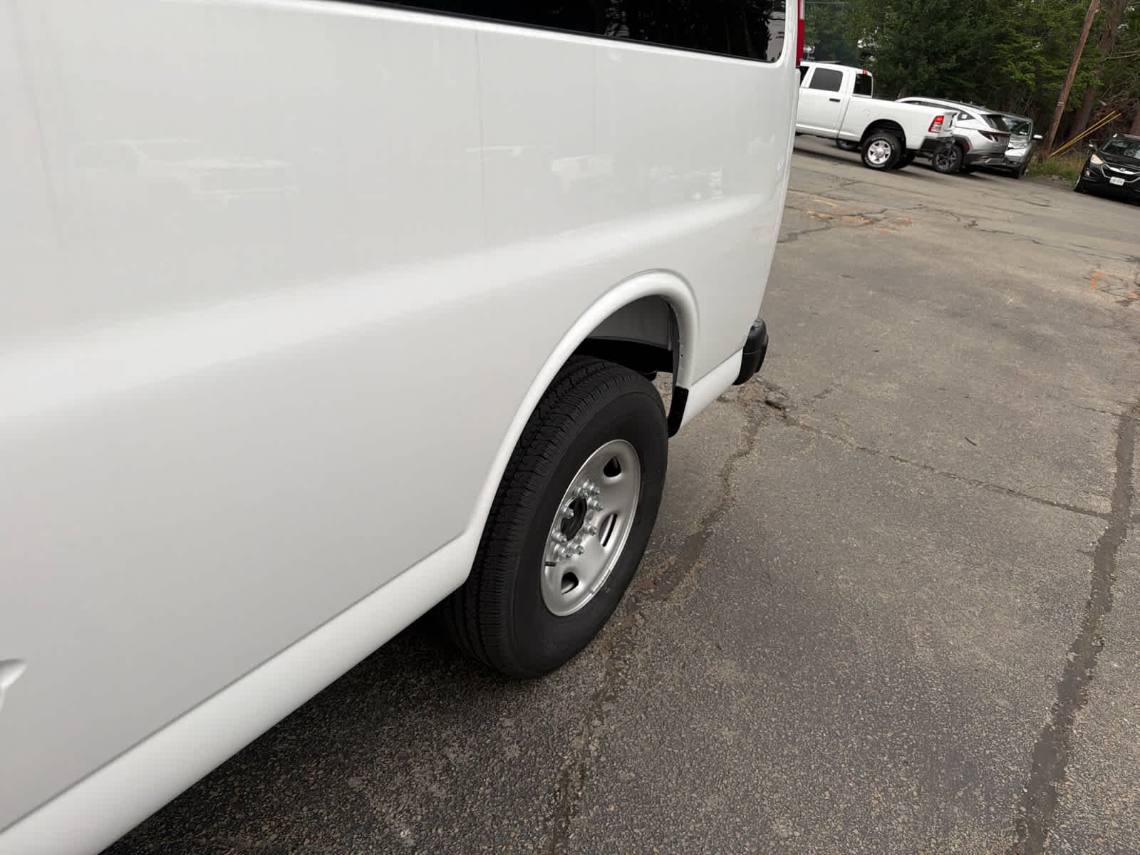 2026 Chevrolet Express Passenger LT