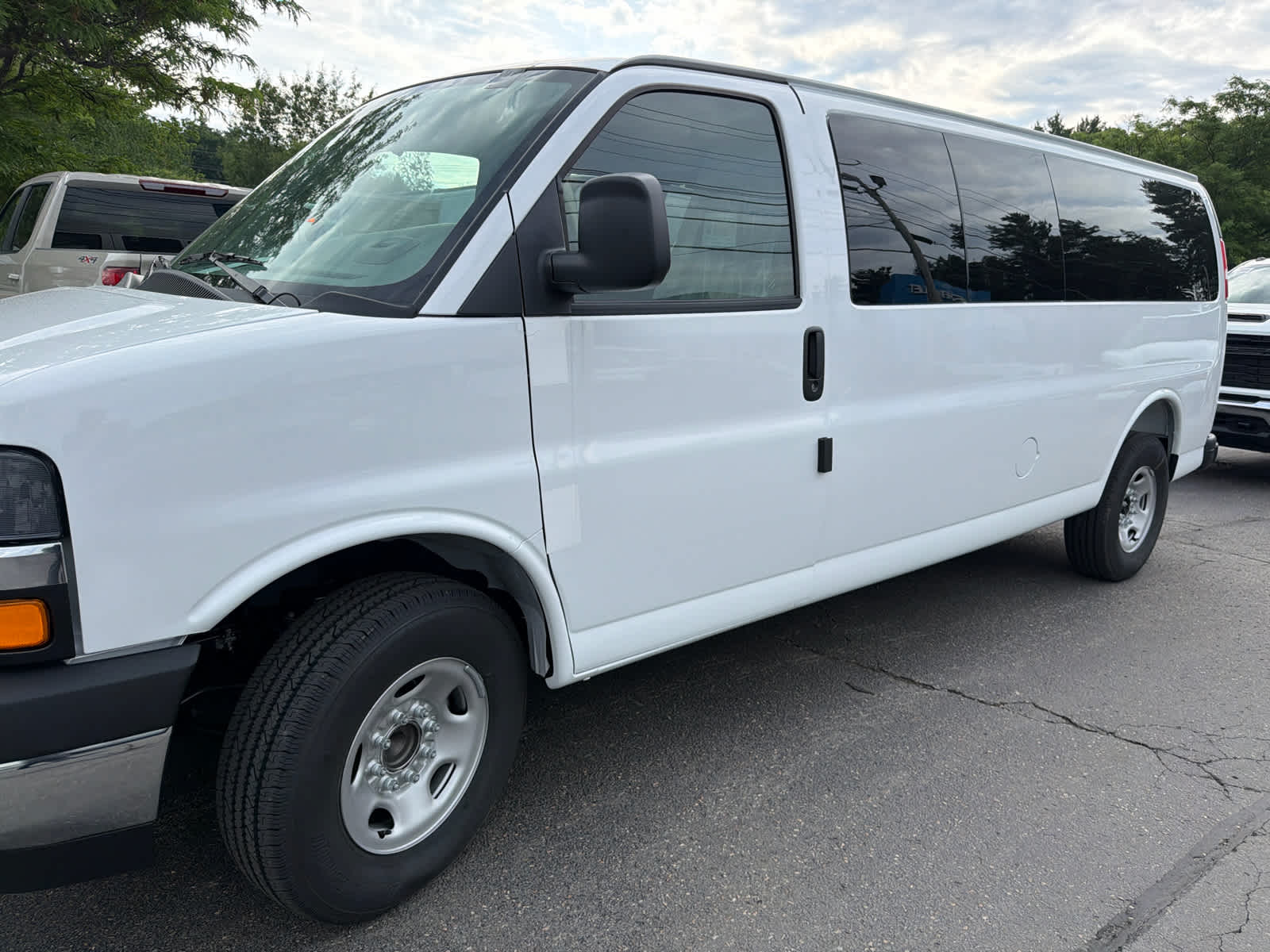 2026 Chevrolet Express Passenger LT