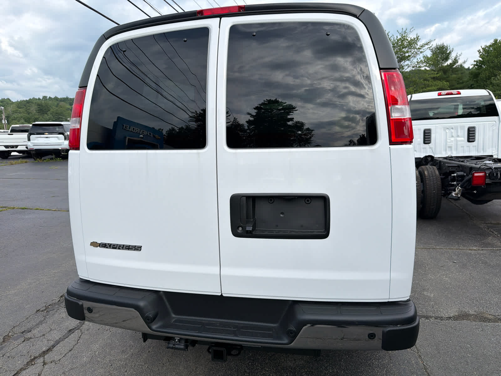 2026 Chevrolet Express Passenger LT