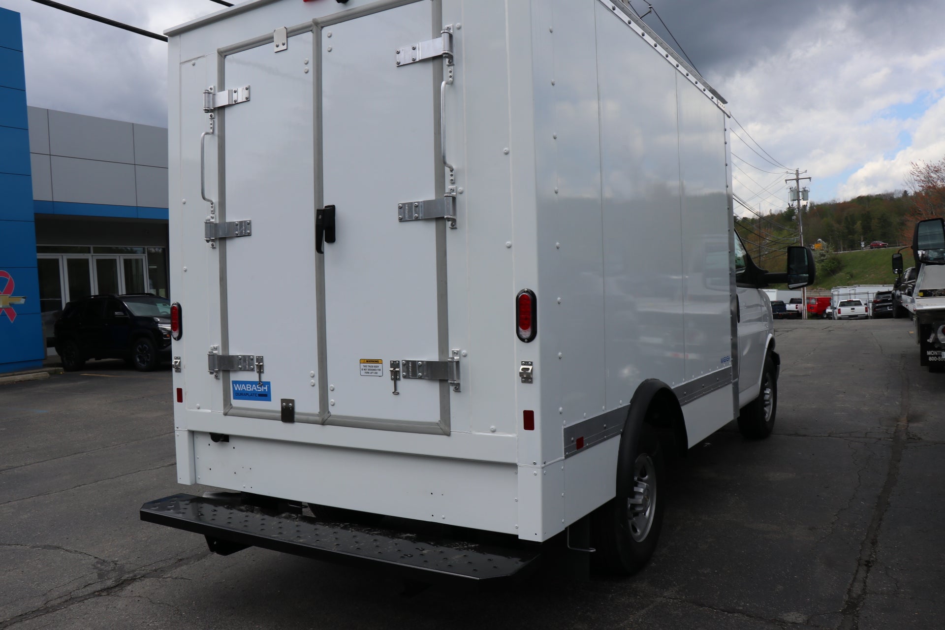2025 Chevrolet Express Cutaway 3500 1WT