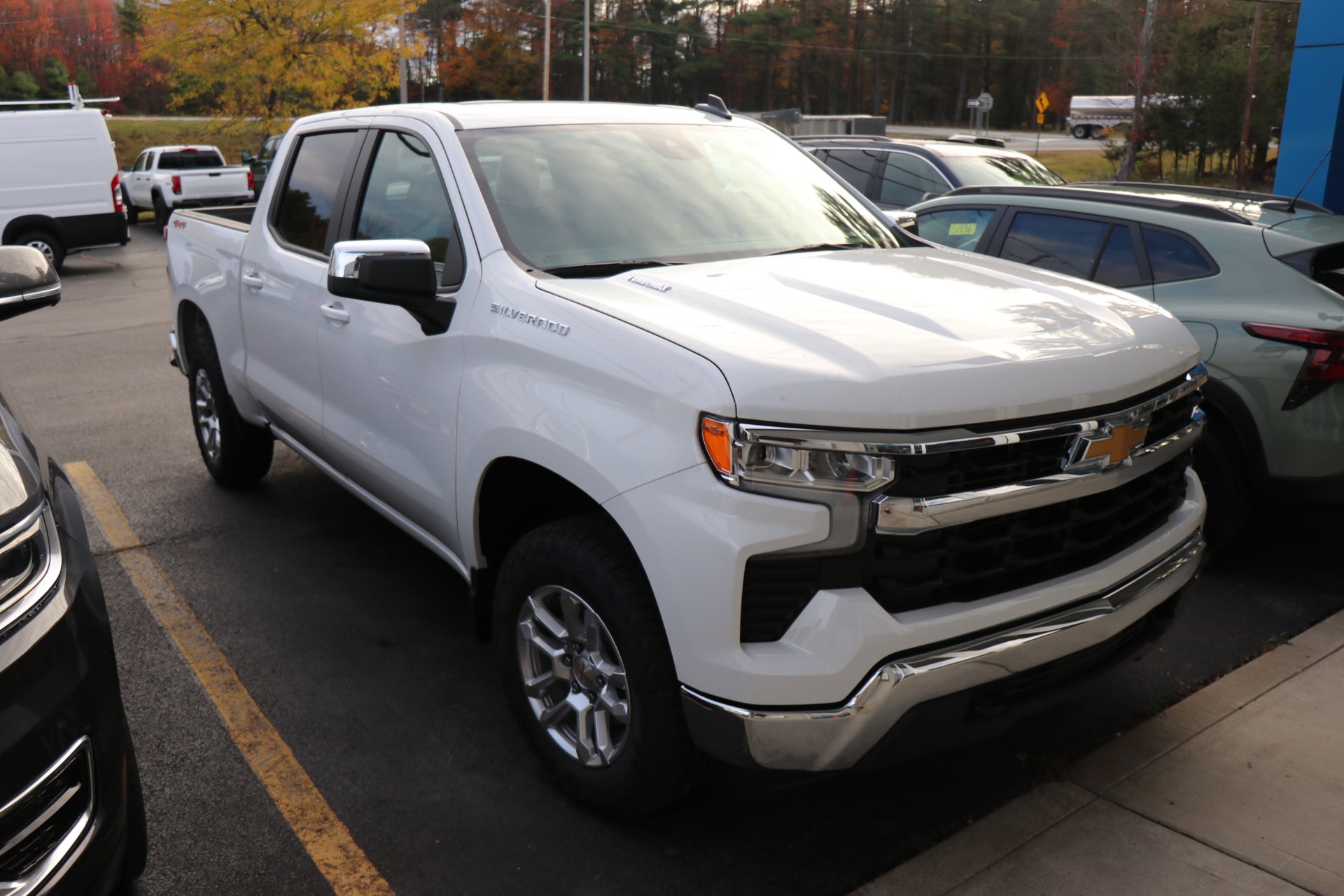 2026 Chevrolet Silverado 1500 LT (2FL)