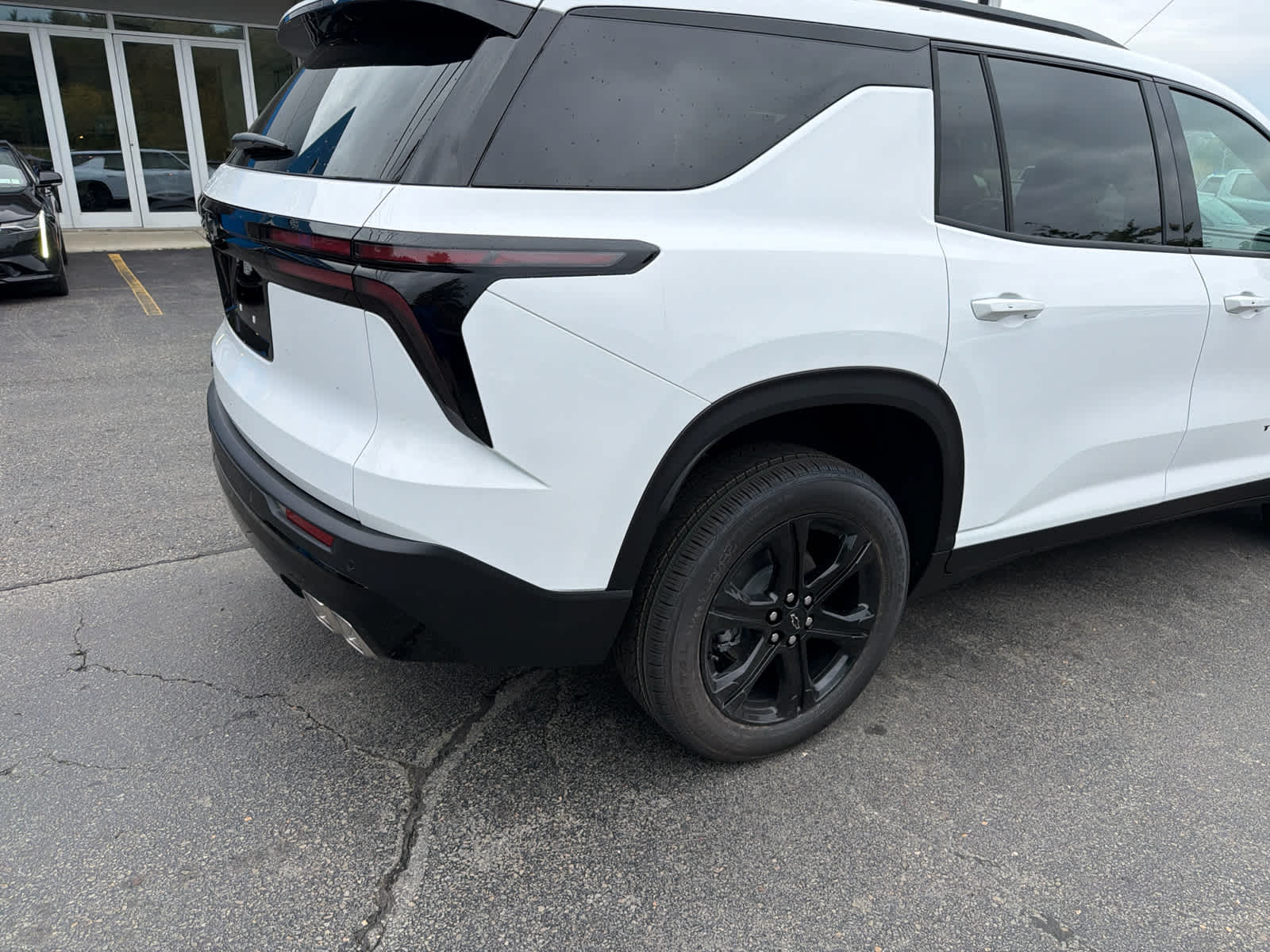2027 Chevrolet Traverse LT