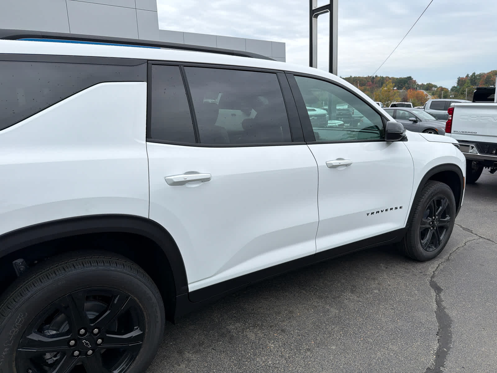 2027 Chevrolet Traverse LT