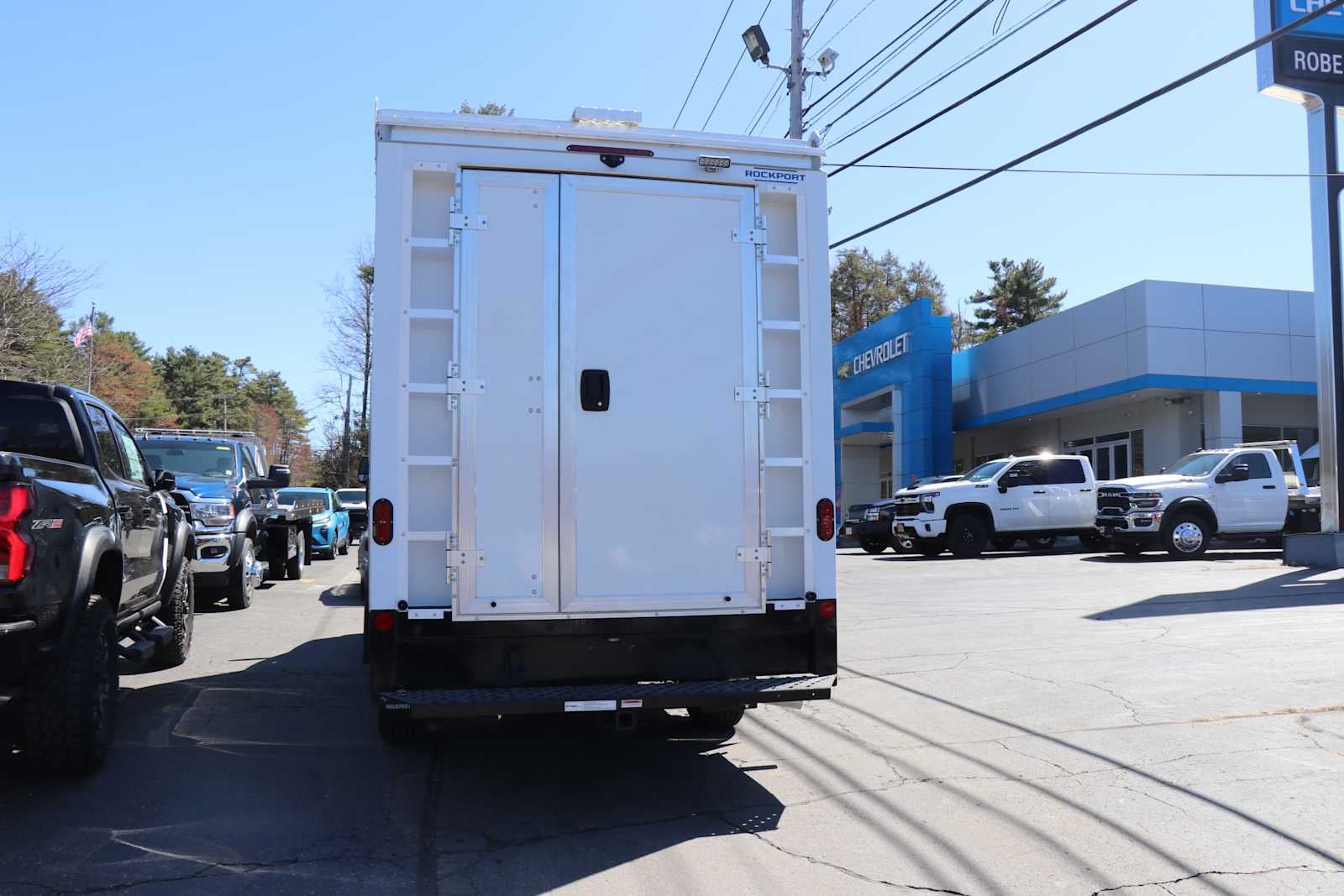 2026 Chevrolet Express Cutaway 3500 1WT
