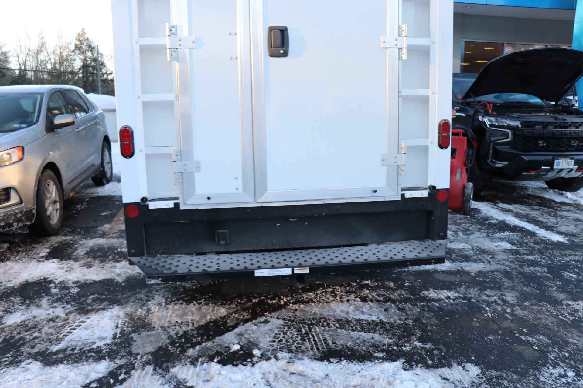 2026 Chevrolet Express Cutaway 3500 1WT