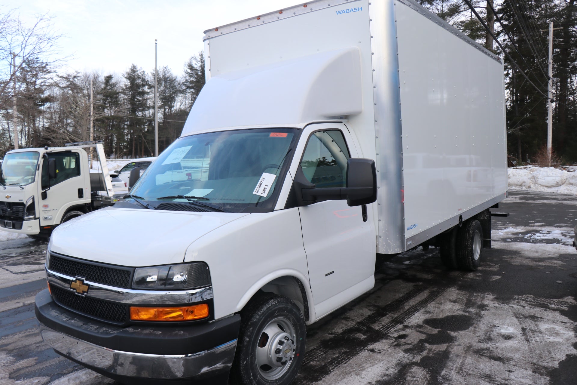 2025 Chevrolet Express Cutaway 3500 1WT