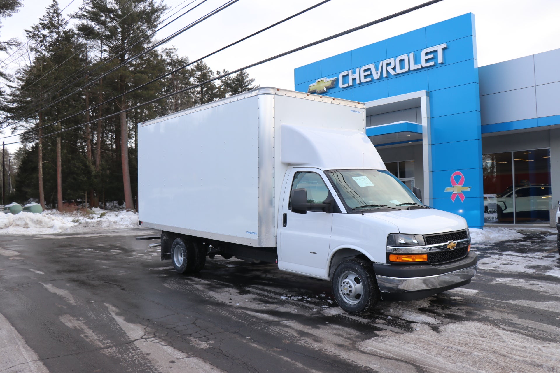 2025 Chevrolet Express Cutaway 3500 1WT