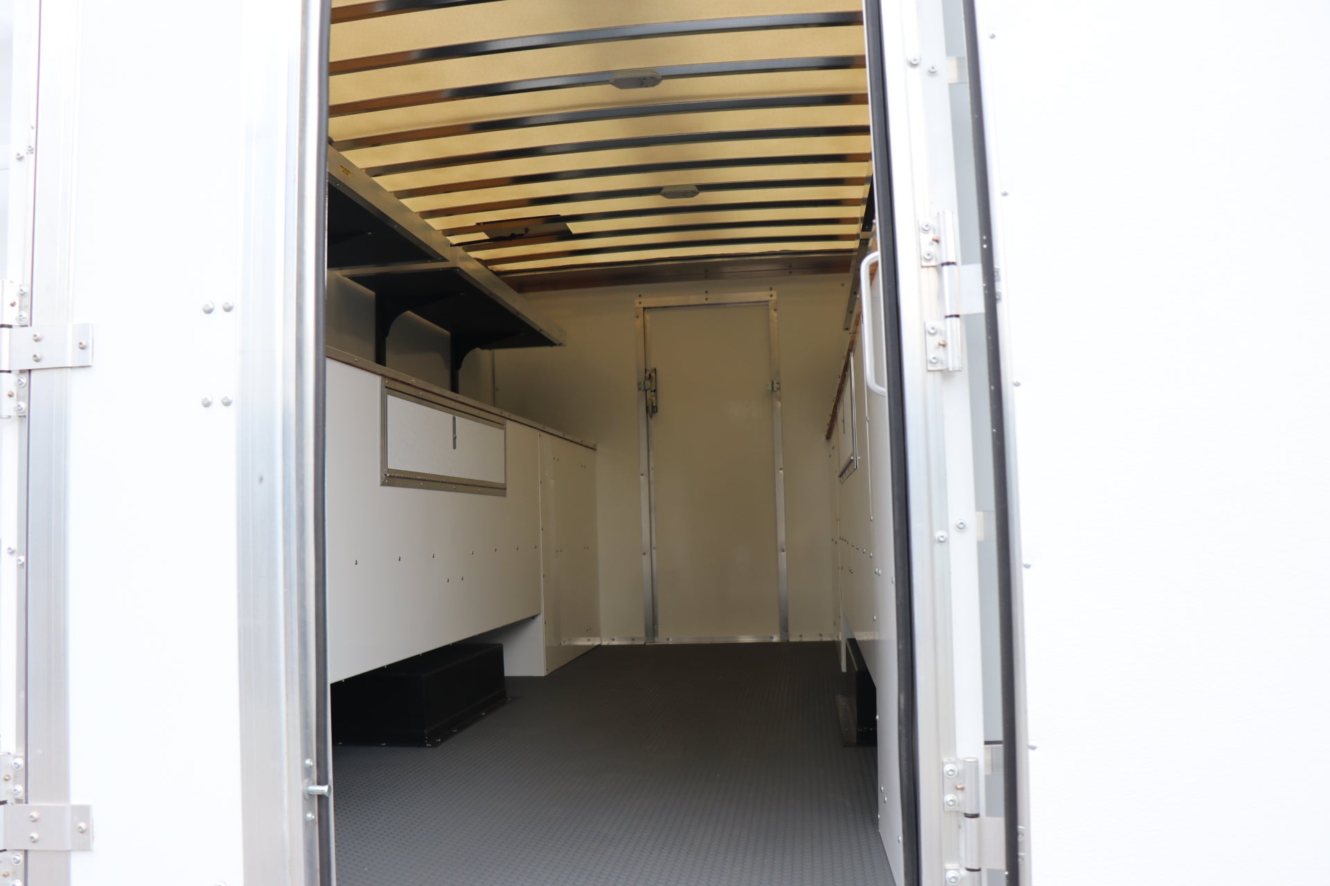 2026 Chevrolet Express Cutaway 4500 2WT