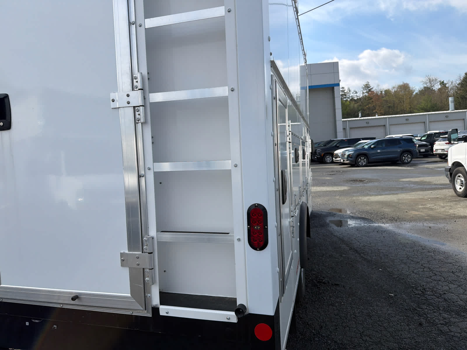 2025 Chevrolet Express Cutaway 4500 2WT