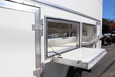 2026 Chevrolet Express Cutaway 4500 2WT