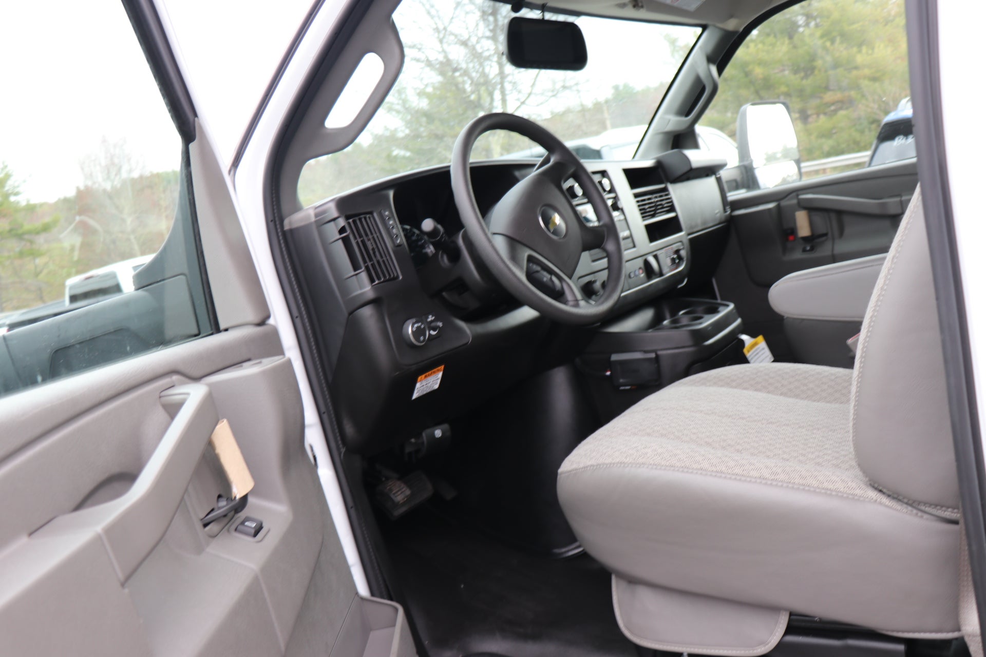 2026 Chevrolet Express Cutaway 4500 2WT