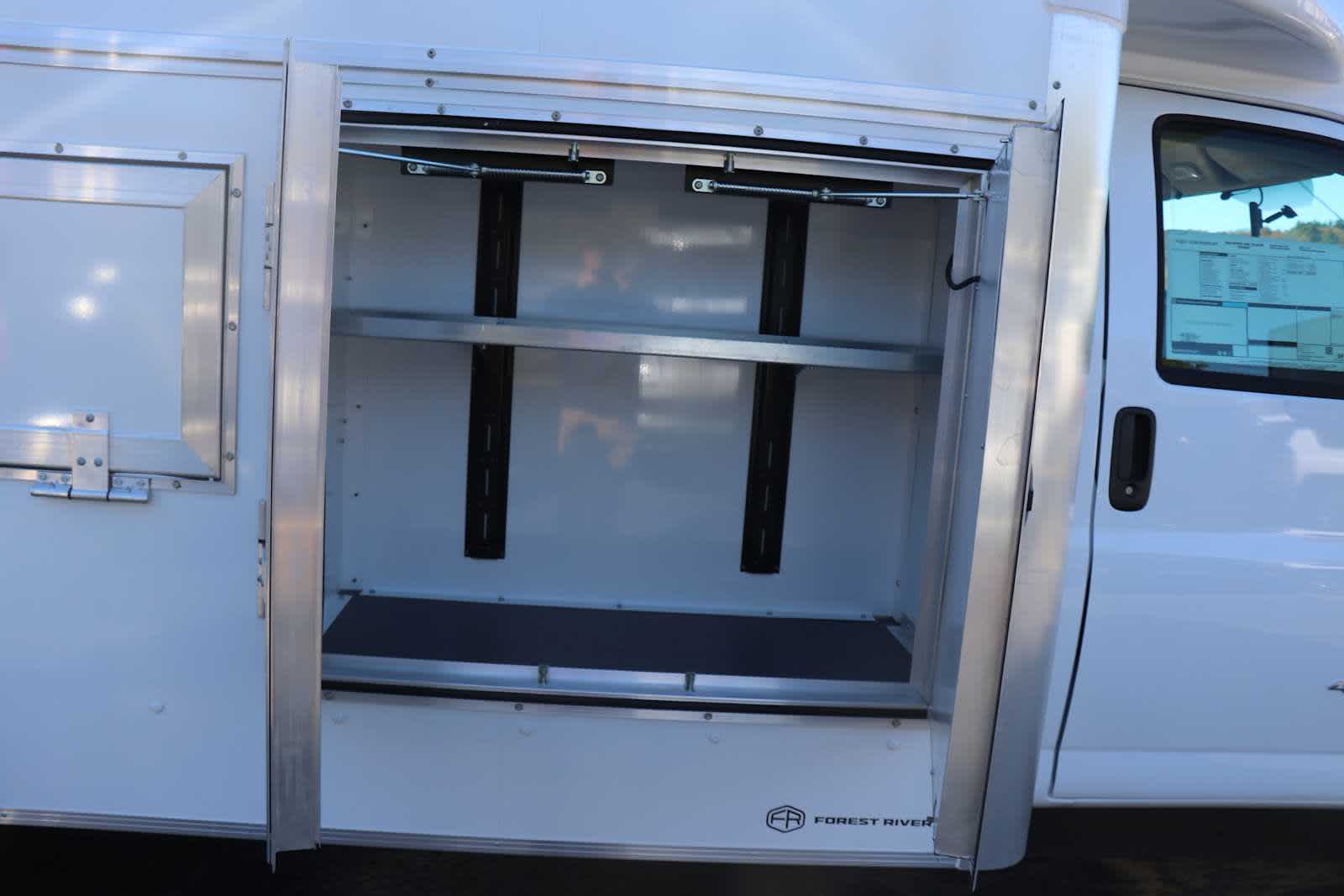 2026 Chevrolet Express Cutaway 4500 2WT