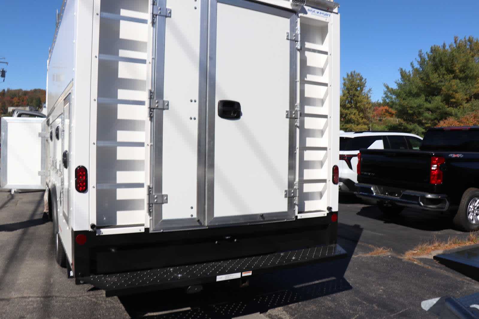 2026 Chevrolet Express Cutaway 4500 2WT