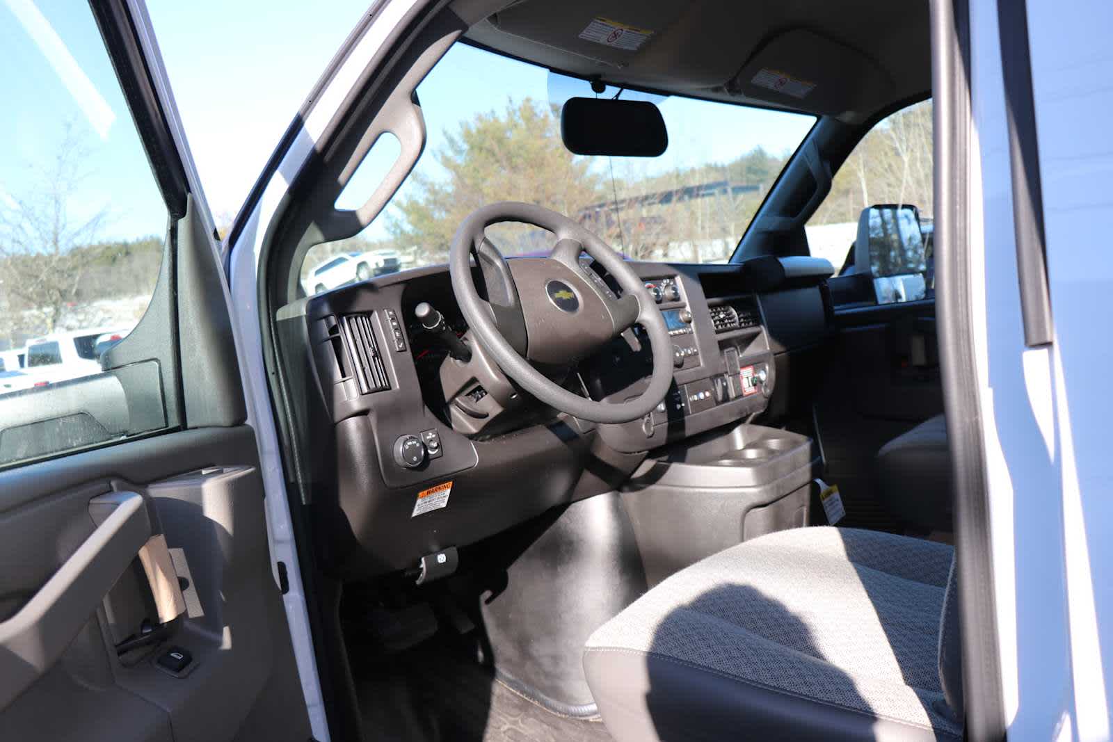 2026 Chevrolet Express Cutaway 4500 2WT