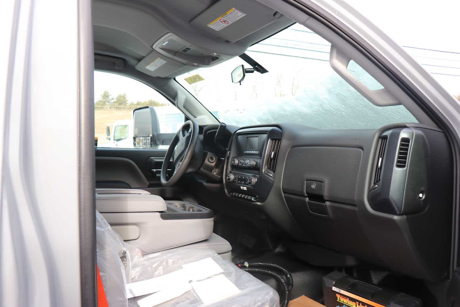 2024 Chevrolet Silverado 5500 HD Work Truck