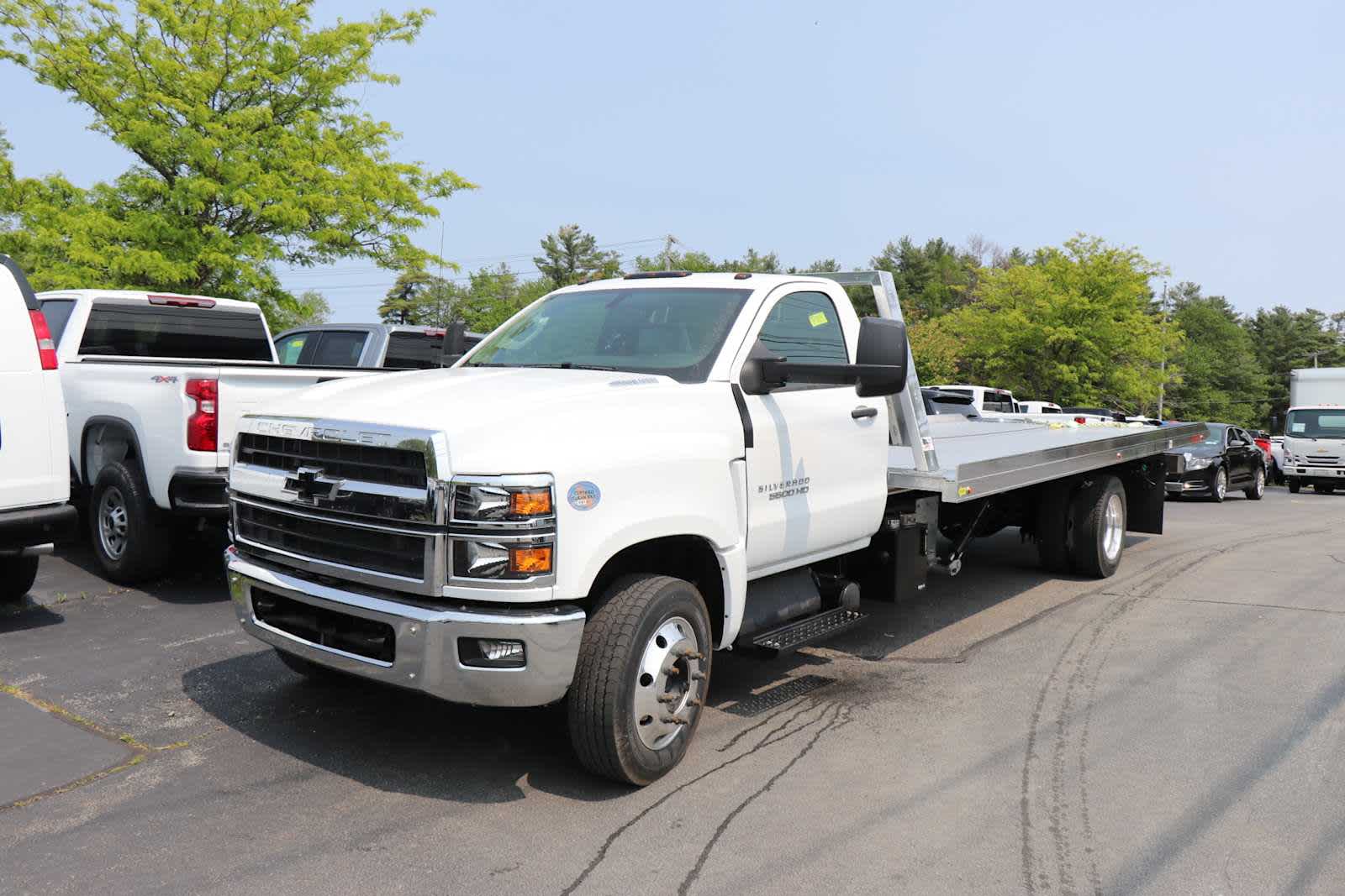 2024 Chevrolet Silverado 5500 HD Work Truck