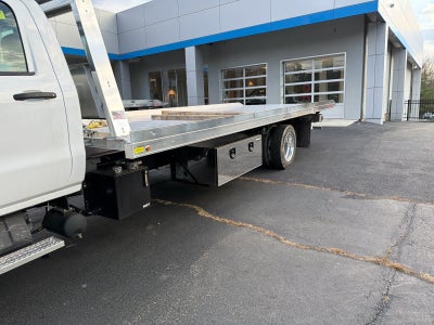 2024 Chevrolet Silverado 6500 HD Work Truck