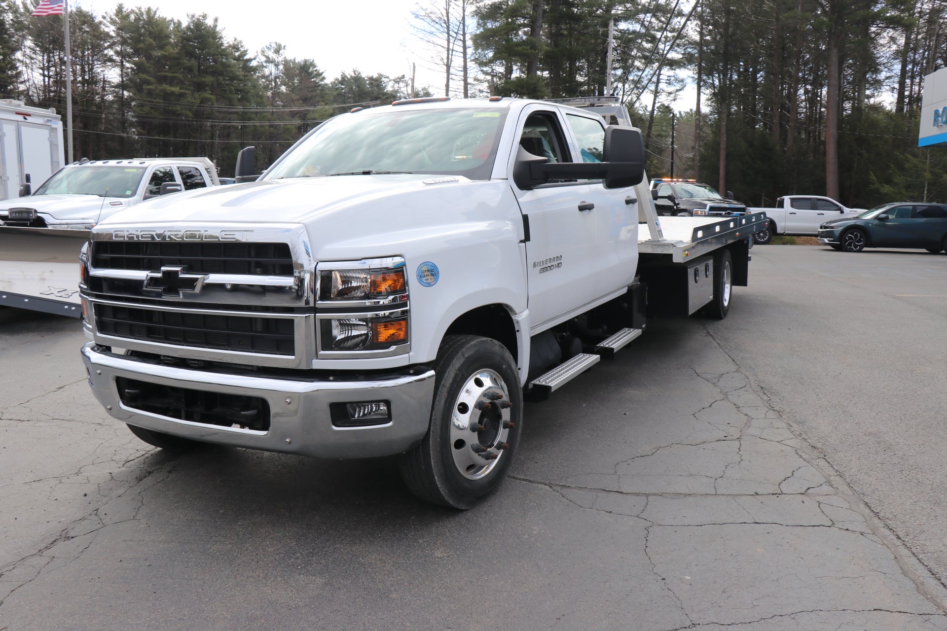 2024 Chevrolet Silverado 6500 HD Work Truck
