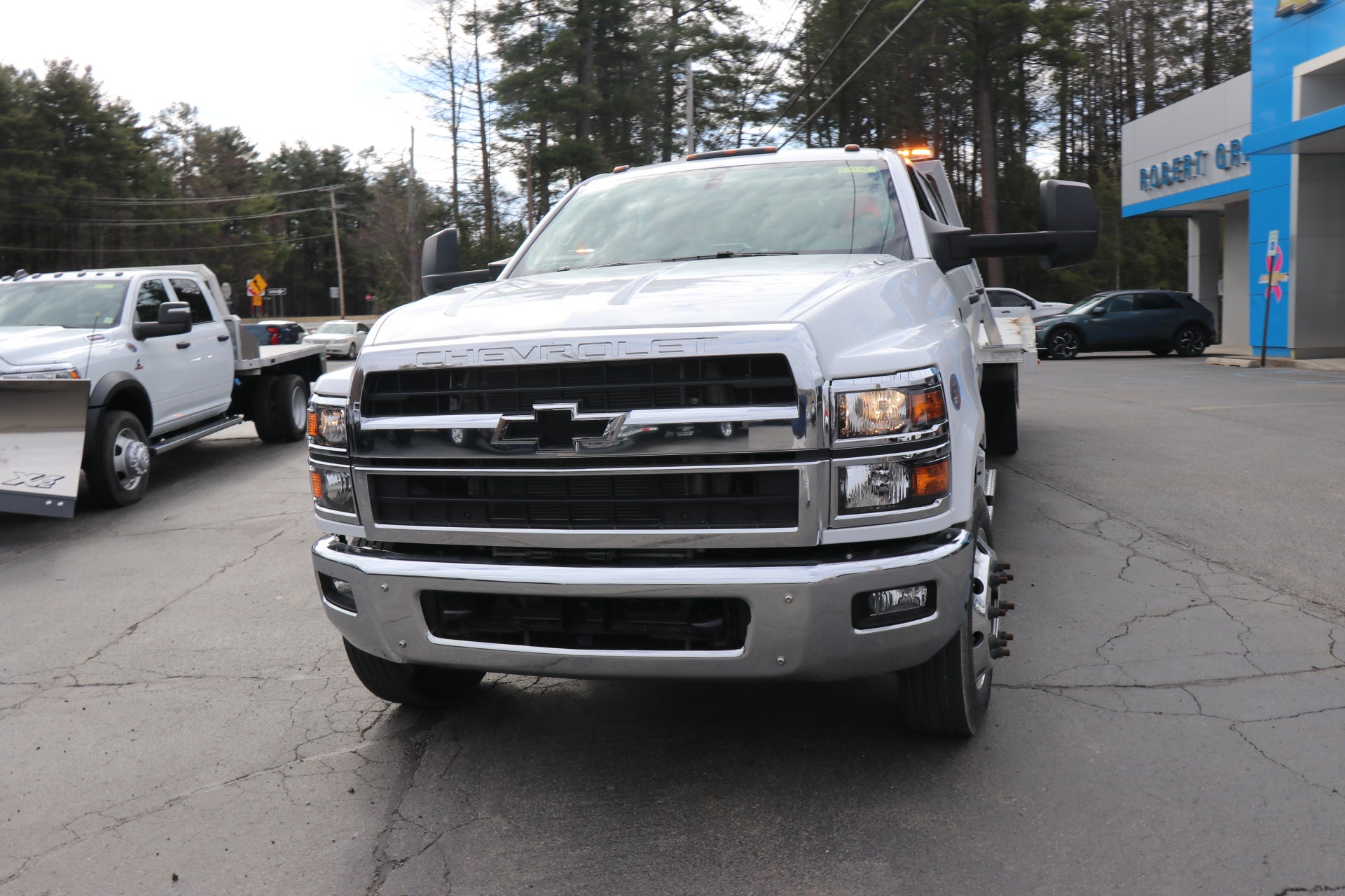 2024 Chevrolet Silverado 6500 HD Work Truck