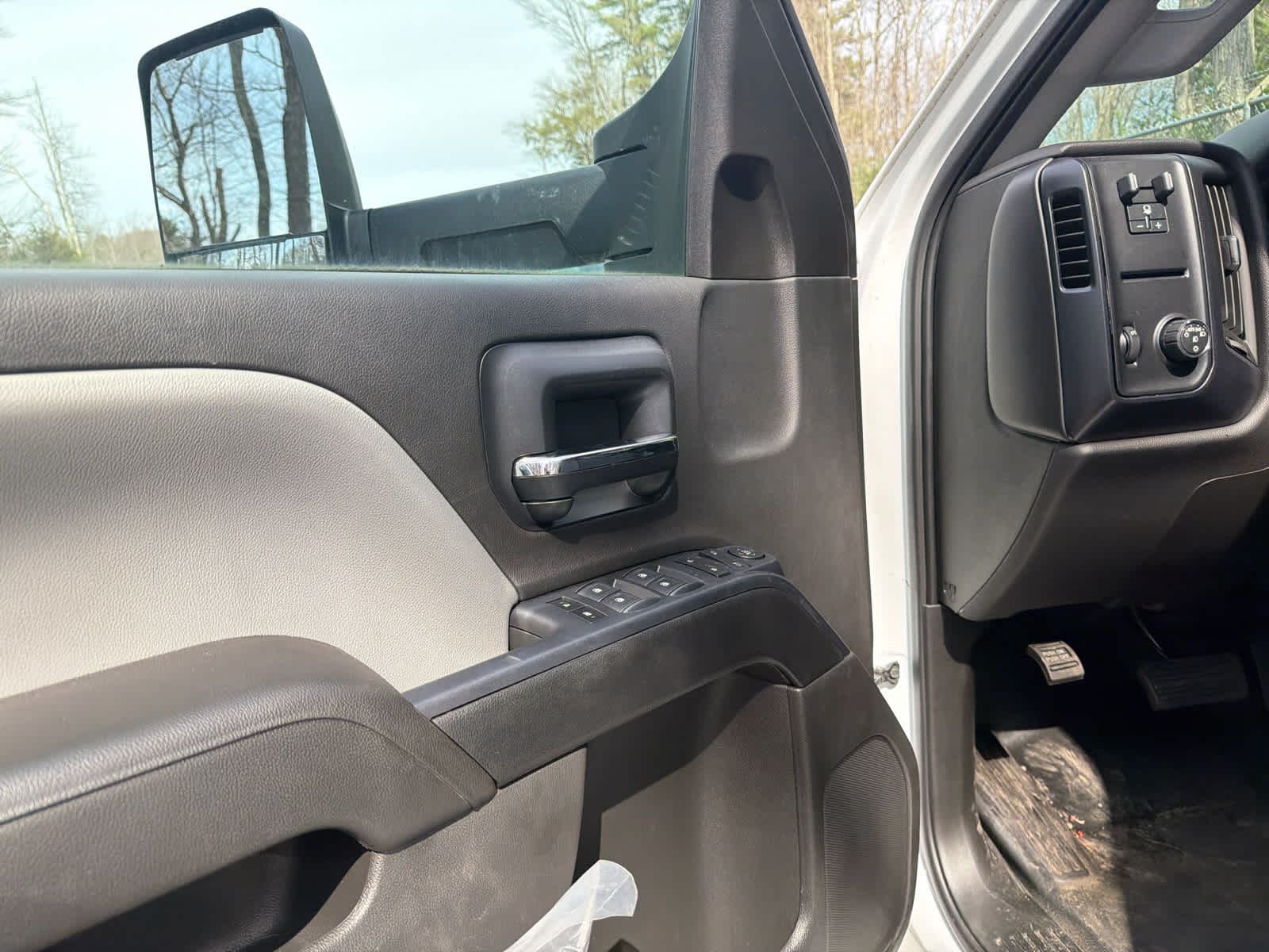 2024 Chevrolet Silverado 6500 HD Work Truck