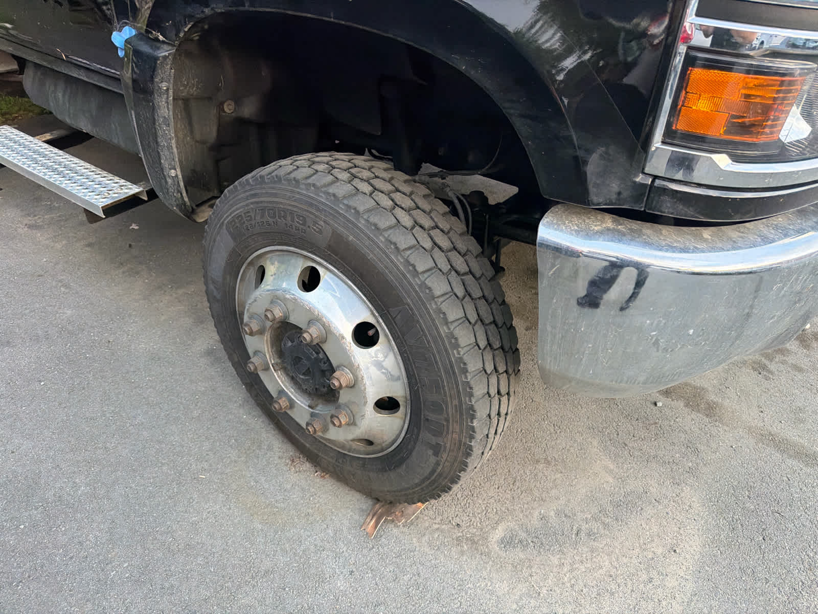 2023 Chevrolet Silverado 6500 HD Work Truck