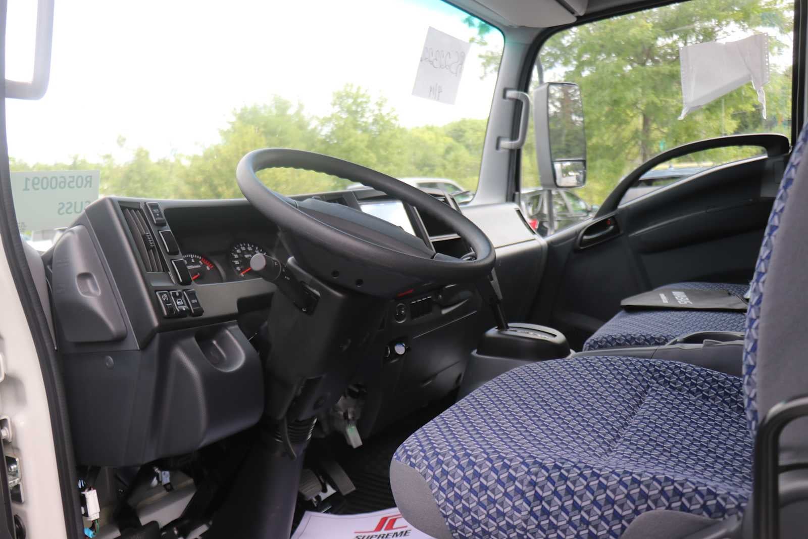 2024 Chevrolet Low Cab Forward 4500 HG NA