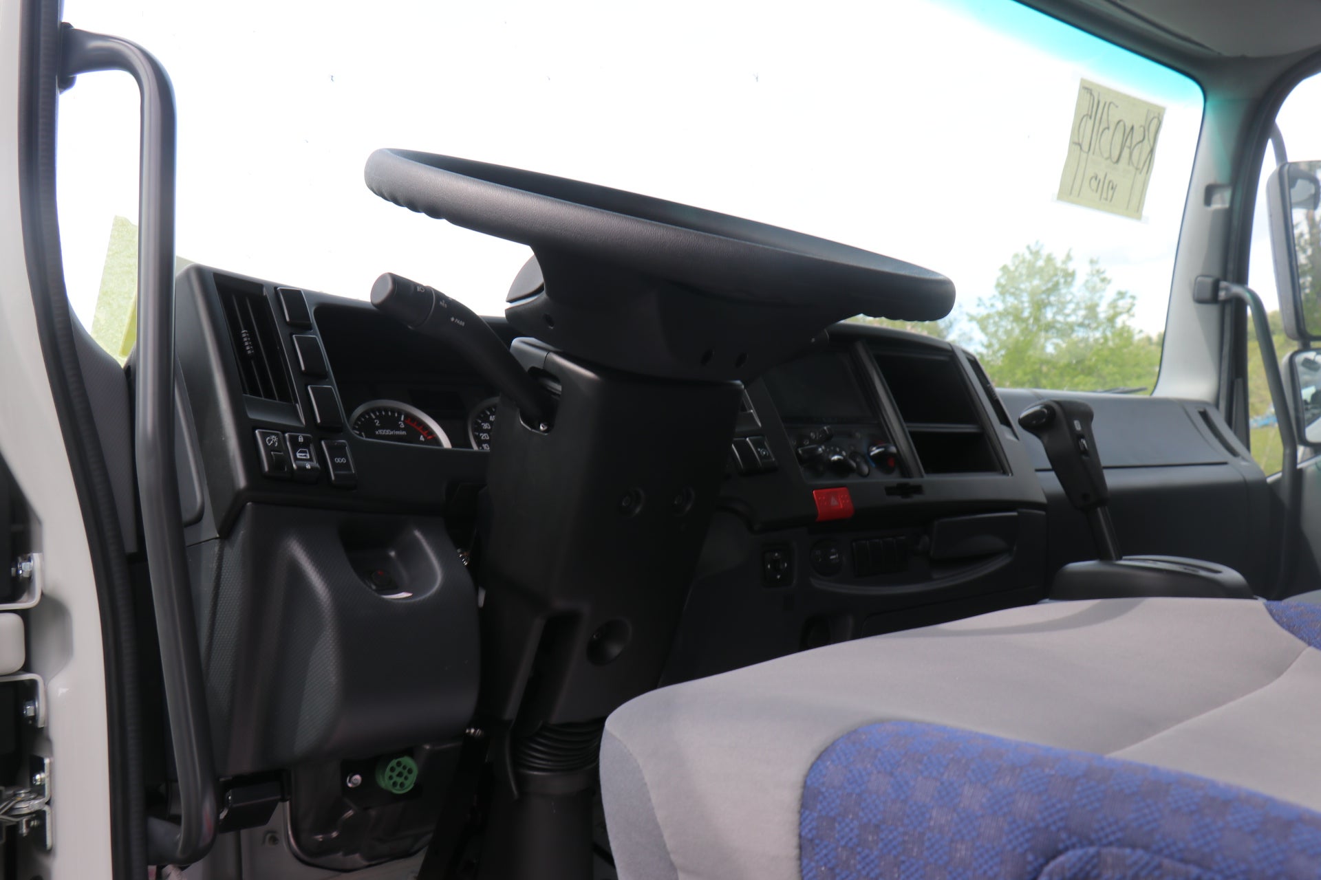 2024 Chevrolet Low Cab Forward 6500 XD NA