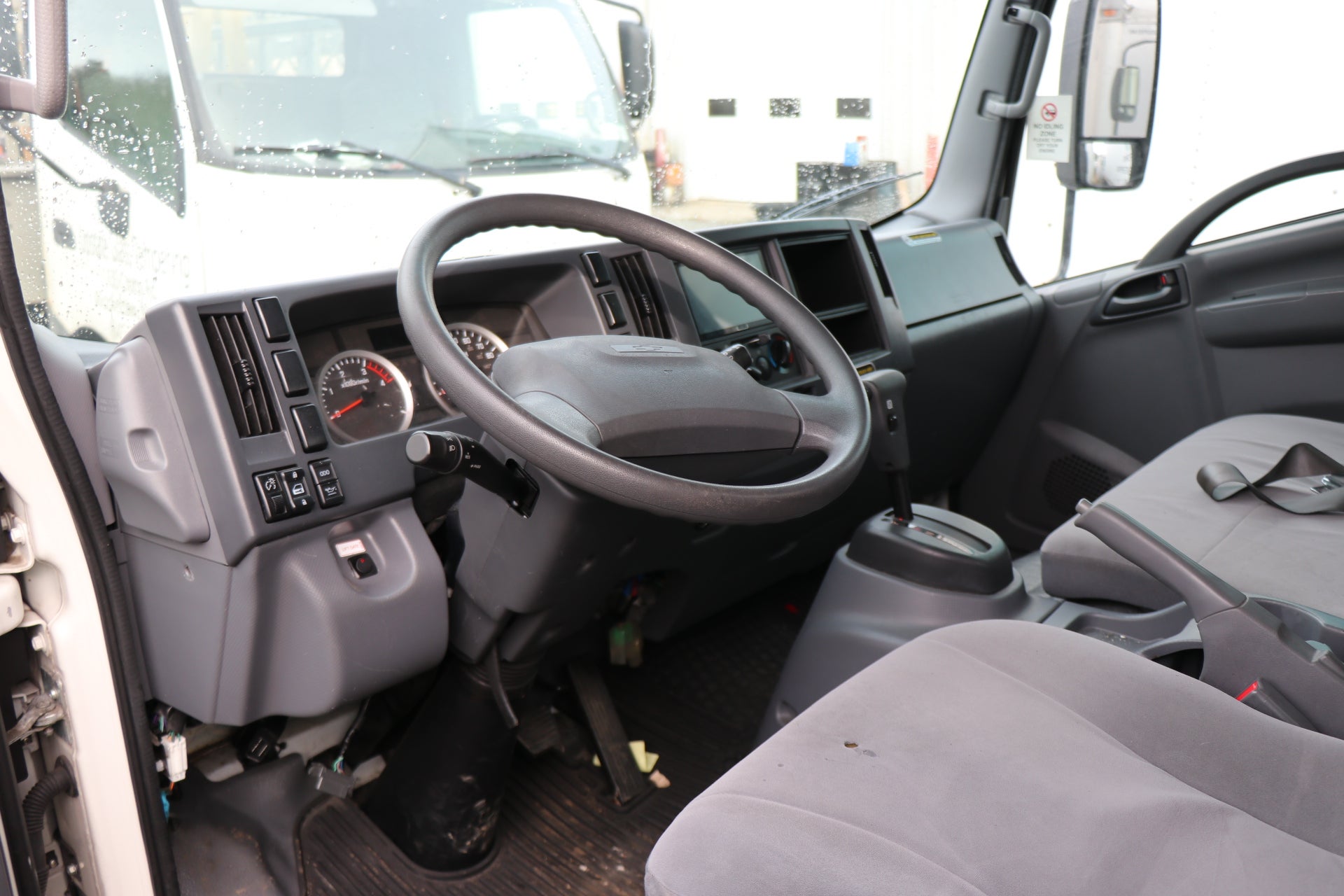 2022 Chevrolet Low Cab Forward 5500 HD NA