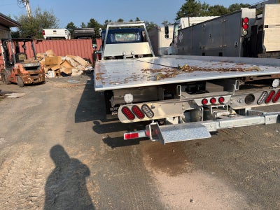 2025 Chevrolet Low Cab Forward 5500 XD NA