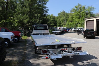 2025 Chevrolet Low Cab Forward 5500 XD NA