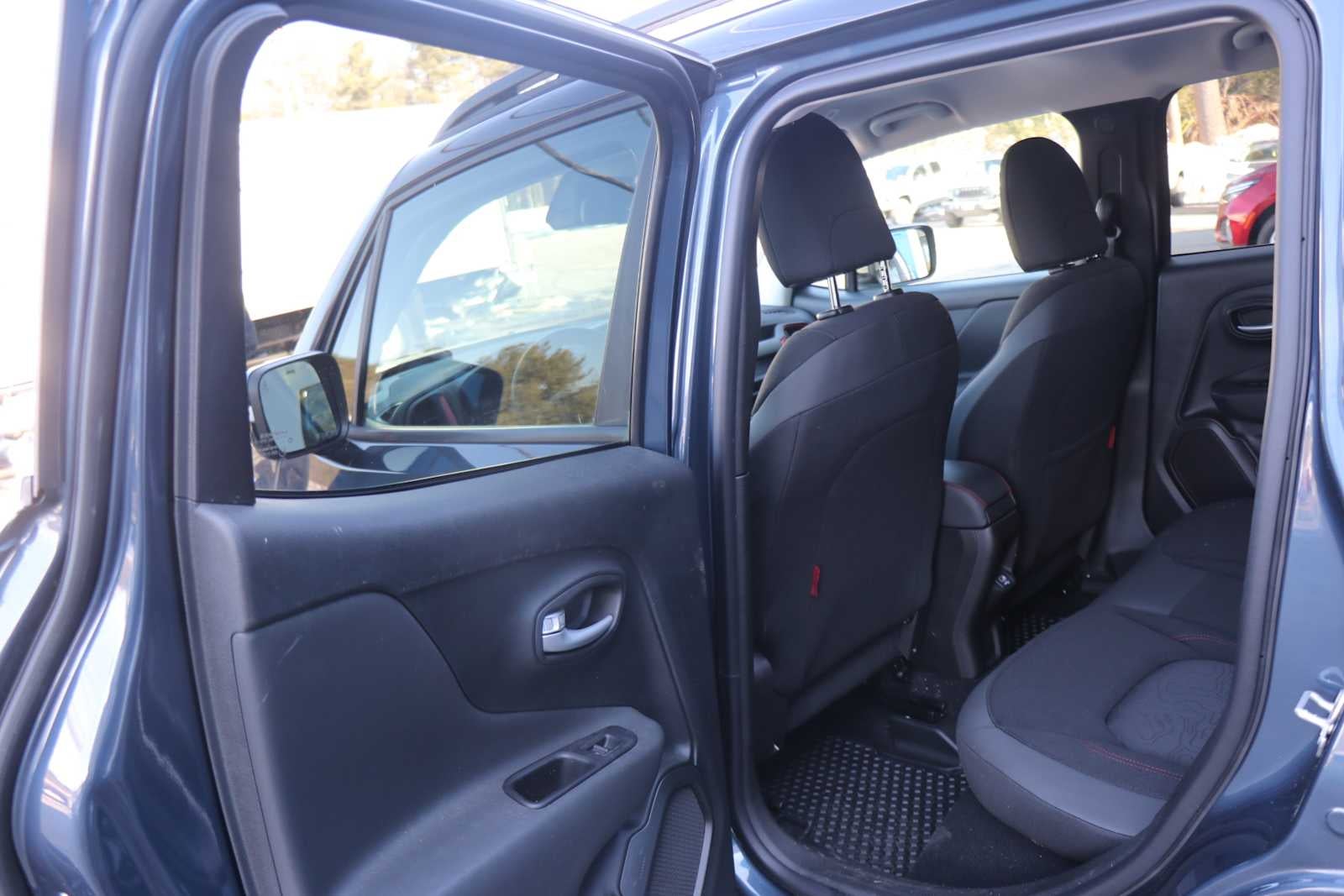 2023 Jeep Renegade Trailhawk